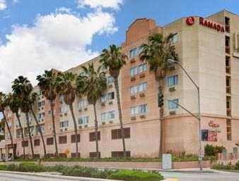 Ramada By Wyndham Hawthorne/Lax Hotell Exteriör bild