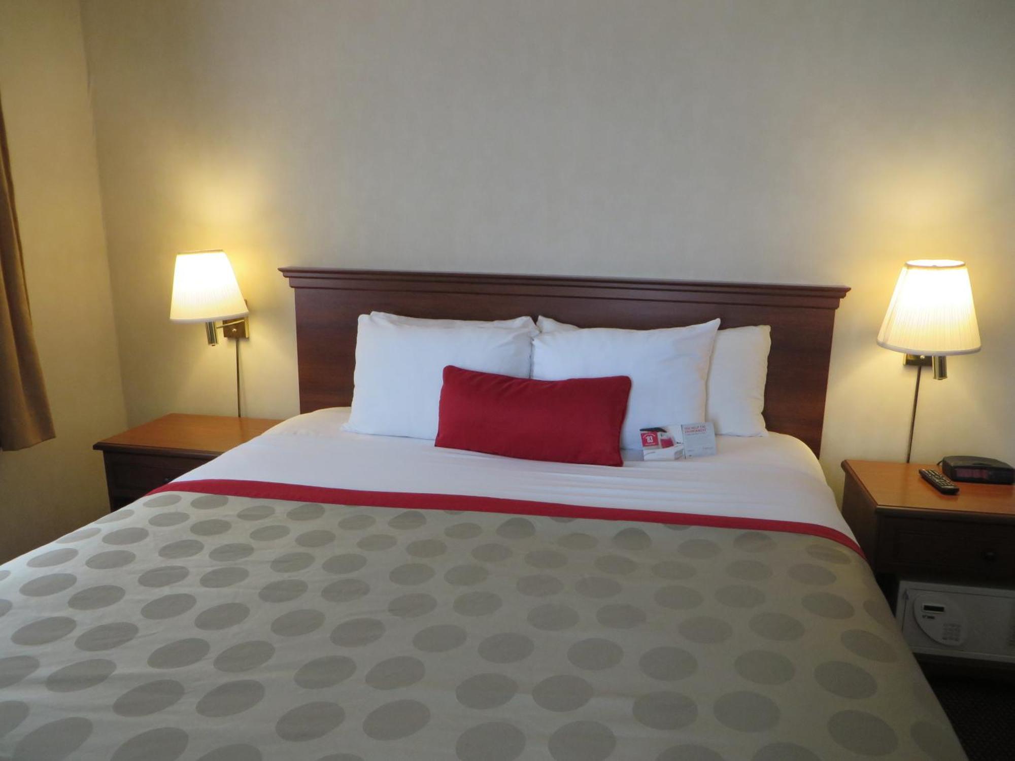 Ramada By Wyndham Hawthorne/Lax Hotell Rum bild